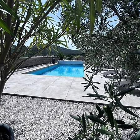 Neuve 4 Etoiles Avec Piscine Et Belles Vues * Sainte-Maxime