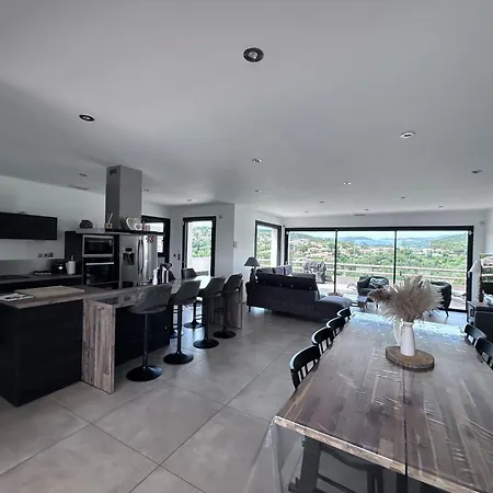 Neuve 4 Etoiles Avec Piscine Et Belles Vues Villa *